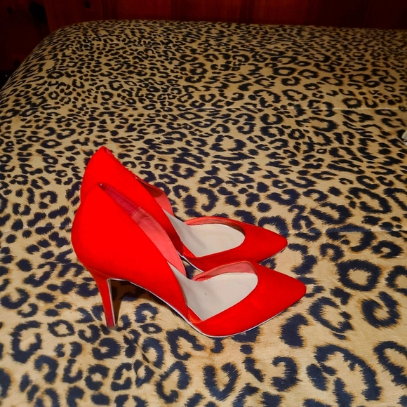 Shoes - Picture 1 of 2